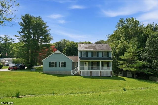 12 Mountain View St, Hamburg Boro, NJ 07419