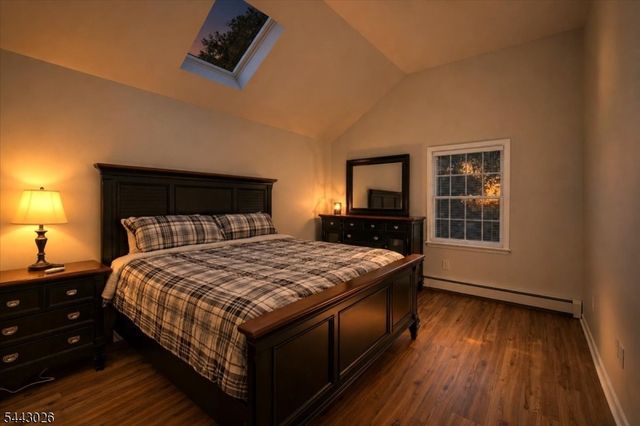 12 Mountain View St, Hamburg Boro, NJ 07419