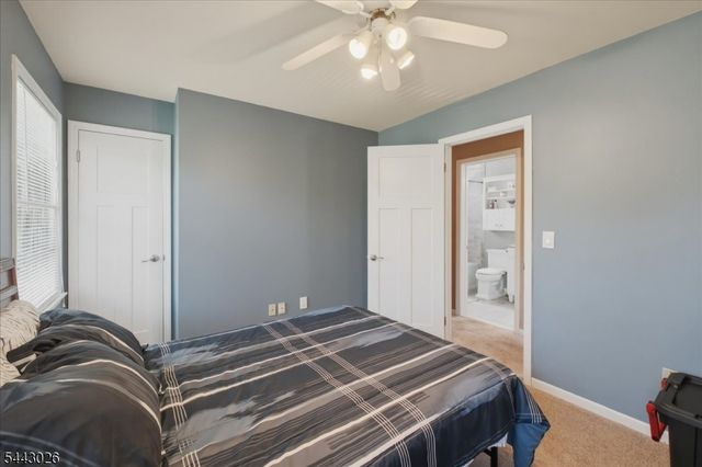 12 Mountain View St, Hamburg Boro, NJ 07419