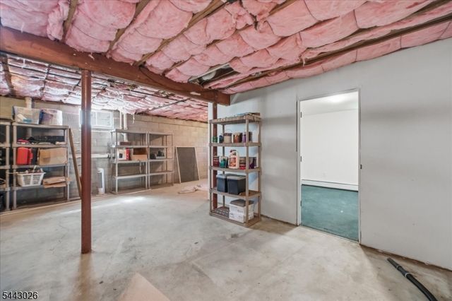 12 Mountain View St, Hamburg Boro, NJ 07419
