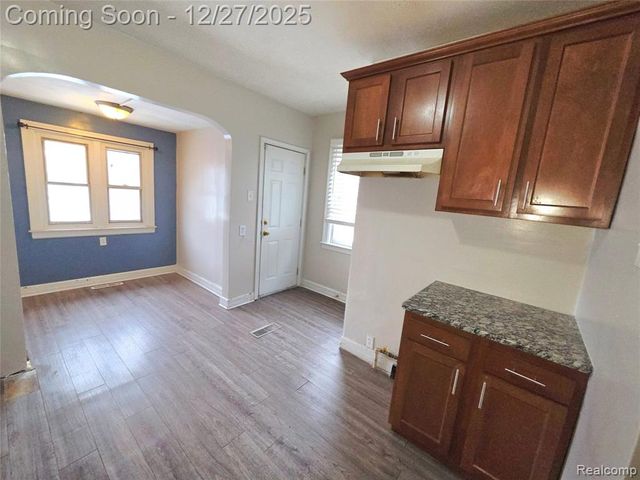 14529 Asbury Park, Detroit, MI 48227