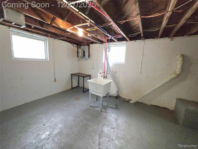 14529 Asbury Park, Detroit, MI 48227