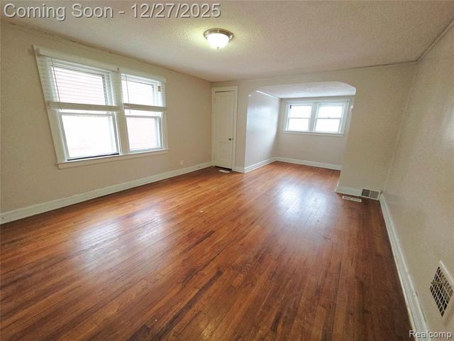 14529 Asbury Park, Detroit, MI 48227