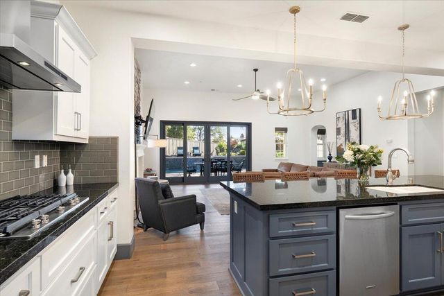 8143 Woodland Grove Pl., Granite Bay, CA 95746