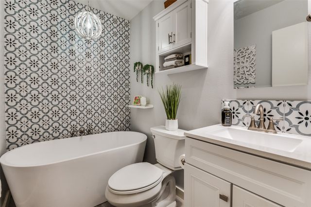 5930 Sandhurst Lane 120, Dallas, TX 75206