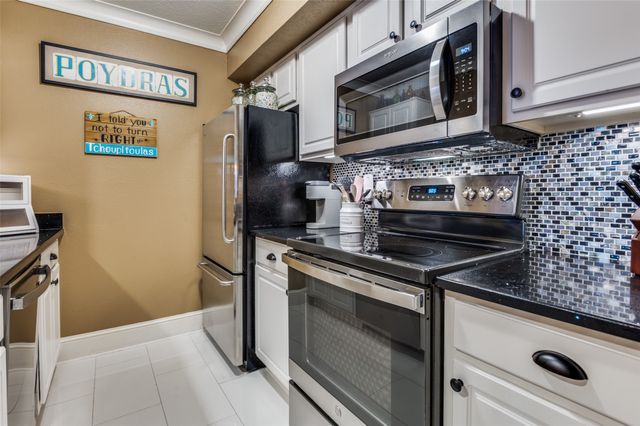 5930 Sandhurst Lane 120, Dallas, TX 75206