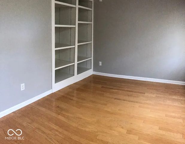 11715 Anton Drive 2, Zionsville, IN 46077