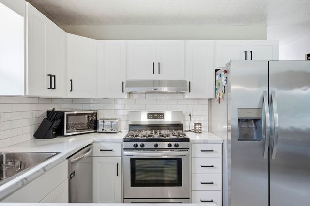 602 NW Greenwood Street, Ankeny, IA 50023
