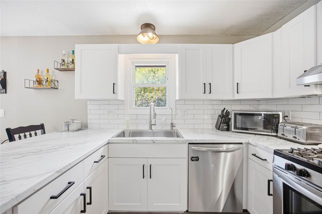 602 NW Greenwood Street, Ankeny, IA 50023