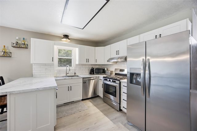 602 NW Greenwood Street, Ankeny, IA 50023
