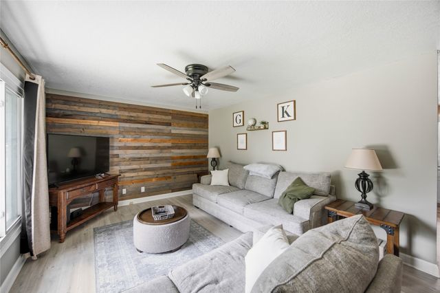 602 NW Greenwood Street, Ankeny, IA 50023