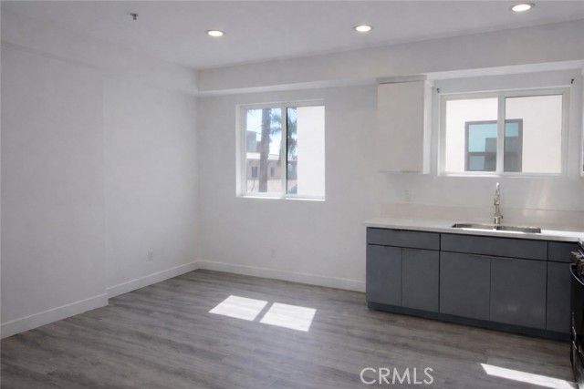 532 W Vernon, Los Angeles, CA 90037
