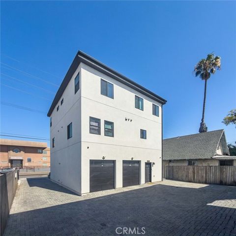532 W Vernon, Los Angeles, CA 90037