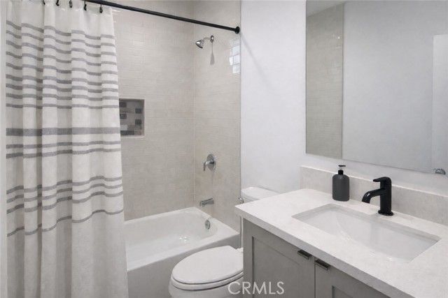 532 W Vernon, Los Angeles, CA 90037