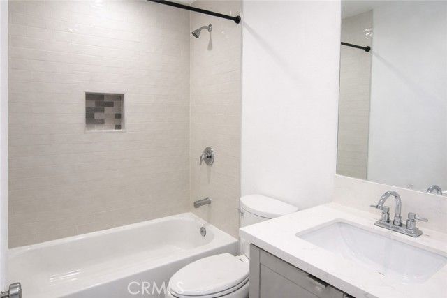 532 W Vernon, Los Angeles, CA 90037