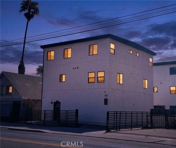 532 W Vernon, Los Angeles, CA 90037