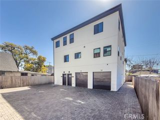 532 W Vernon, Los Angeles, CA 90037