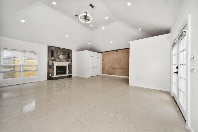 15719 Baytree Dr, Houston, TX 77070