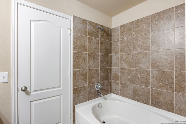 12407 Caprock Ranch, San Antonio, TX 78245