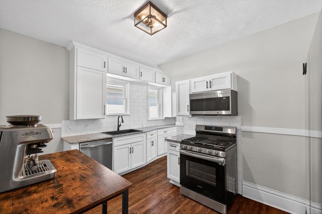 958 Carroll Avenue, Saint Paul, MN 55104