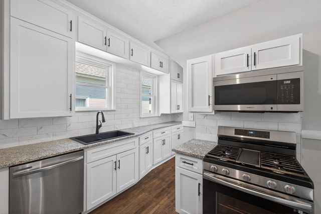 958 Carroll Avenue, Saint Paul, MN 55104