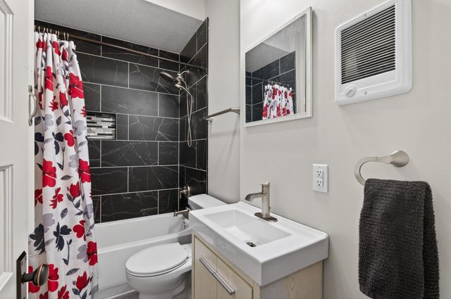 958 Carroll Avenue, Saint Paul, MN 55104