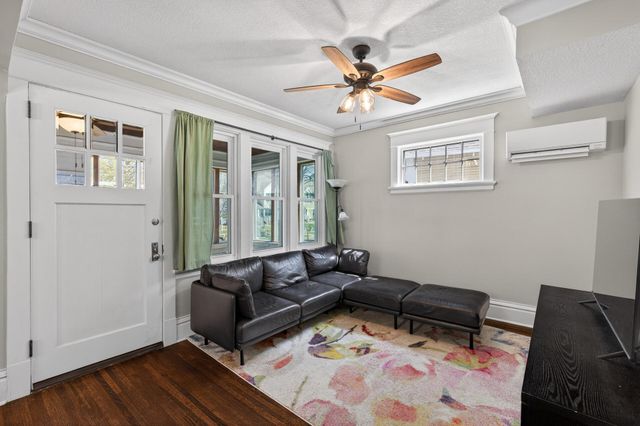 958 Carroll Avenue, Saint Paul, MN 55104