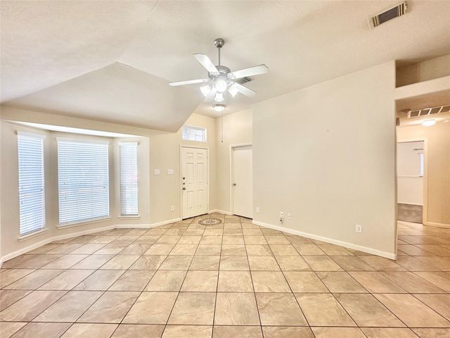 11023 Knobbley Oak Court, Houston, TX 77065