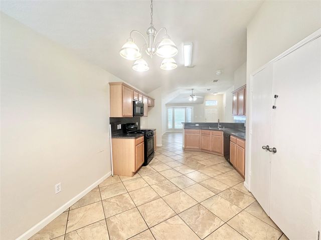 11023 Knobbley Oak Court, Houston, TX 77065