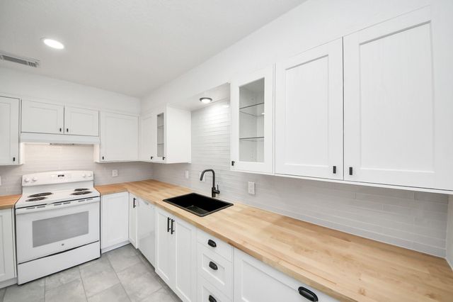 6601 Sands Point Drive 47, Houston, TX 77074