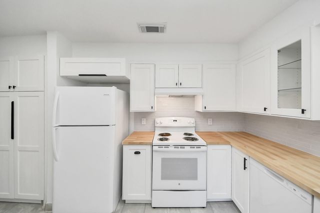 6601 Sands Point Drive 47, Houston, TX 77074