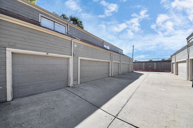 6601 Sands Point Drive 47, Houston, TX 77074