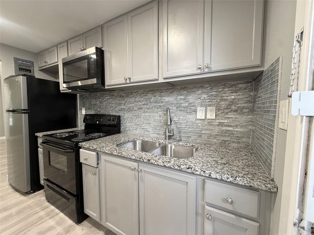 1420 6th Street D, Irving, TX 75060