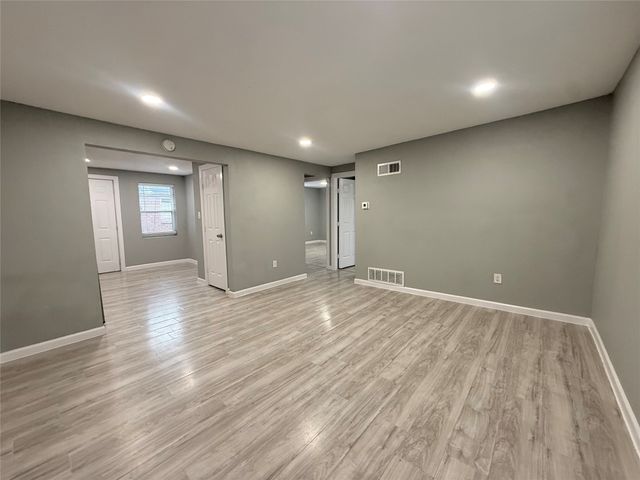 1420 6th Street D, Irving, TX 75060