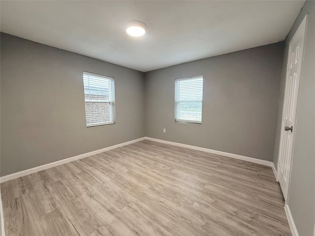 1420 6th Street D, Irving, TX 75060