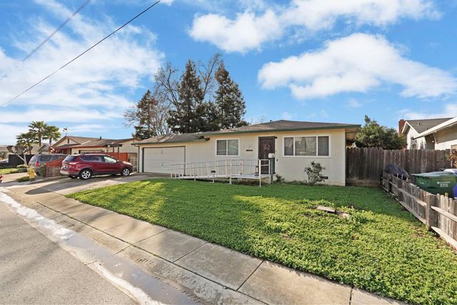 712 Church St, Galt, CA 95632