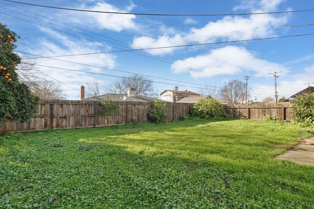 712 Church St, Galt, CA 95632