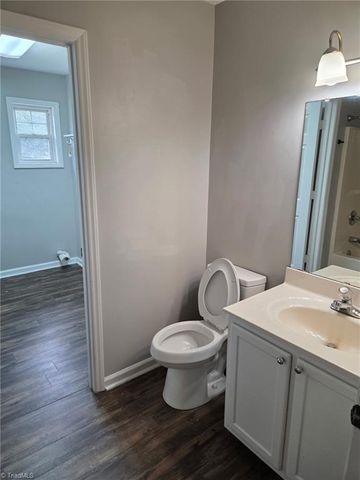 180 Davidson Avenue, Winston-salem, NC 27127