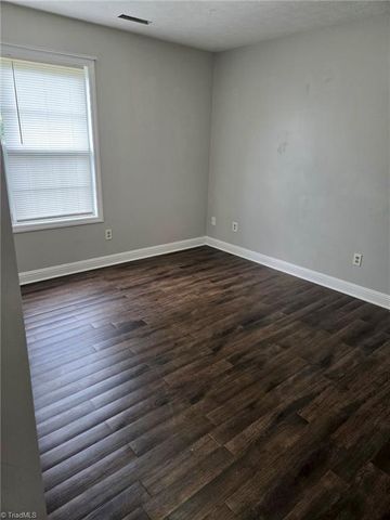180 Davidson Avenue, Winston-salem, NC 27127