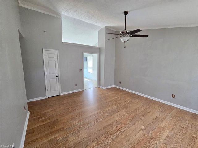 180 Davidson Avenue, Winston-salem, NC 27127