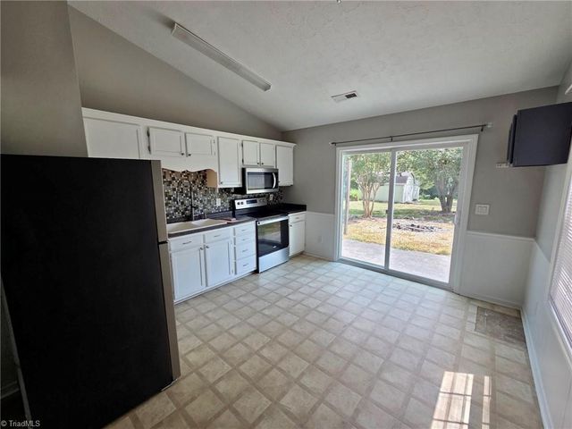 180 Davidson Avenue, Winston-salem, NC 27127