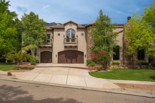 8820 GYPSY Drive NE, Albuquerque, NM 87122