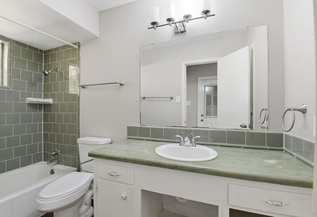 3120 Royal Street, Baytown, TX 77521