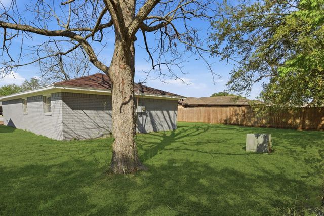 3120 Royal Street, Baytown, TX 77521