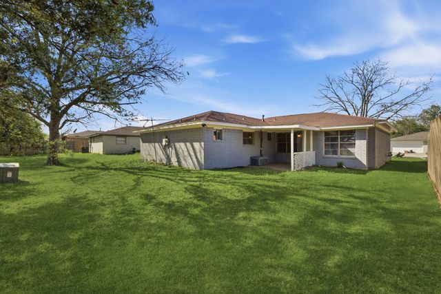 3120 Royal Street, Baytown, TX 77521