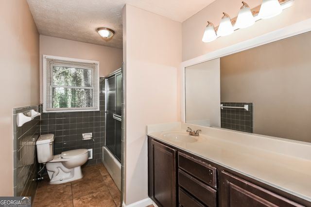 156 King David Drive SW, Lilburn, GA 30047