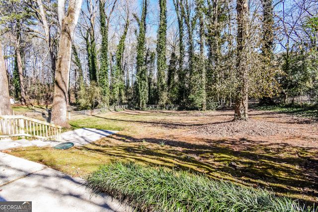 156 King David Drive SW, Lilburn, GA 30047