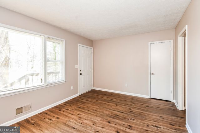 156 King David Drive SW, Lilburn, GA 30047