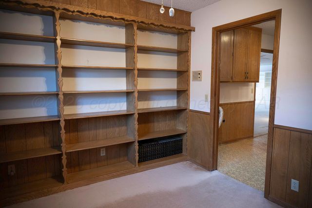 309 BENNETT Drive, Dumas, TX 79029