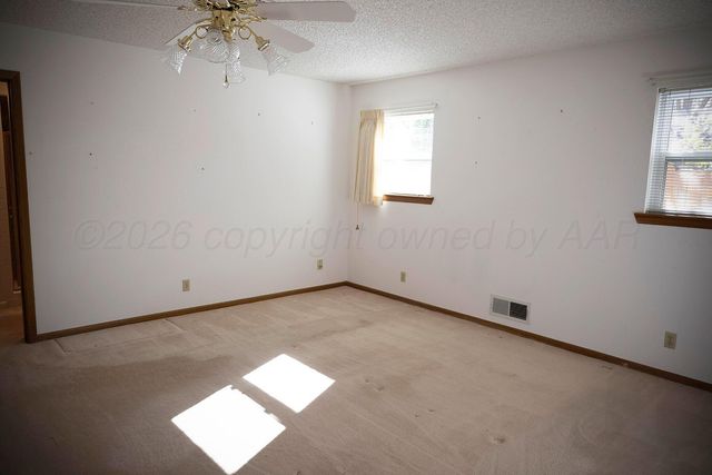 309 BENNETT Drive, Dumas, TX 79029